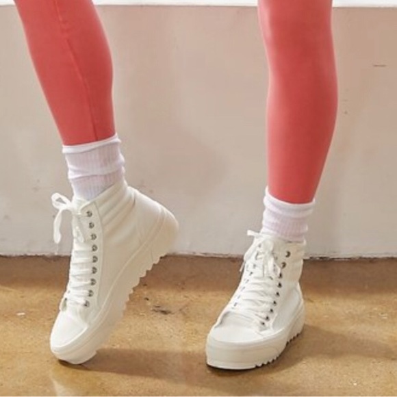 New high top super comfy boot sneakers 8,10,11 - Picture 2 of 8